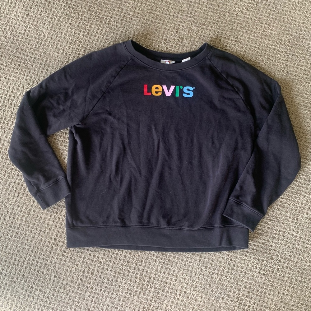 Levi’s black graphic crew neck sweater